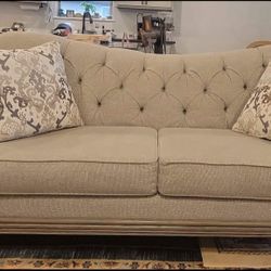 Sofa + love seat + 2 armchairs + 4 accent pillows