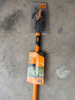 Fiskars Power-Lever Extendable Pole Saw & Pruner