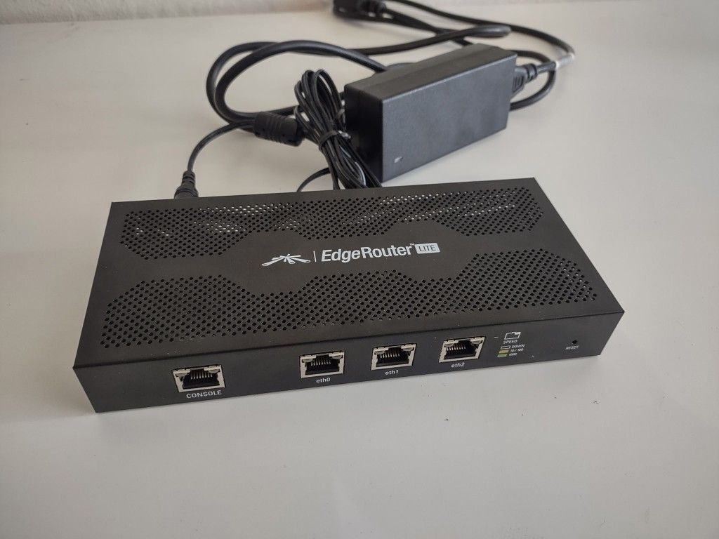 Ubiquiti EdgeRouter Lite