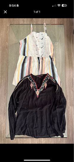 Women's Clothing Bundle – 2 Tops/Dresses
