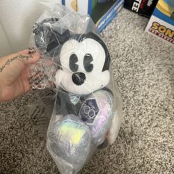 Mickey And Minnie 100 Year Plush 