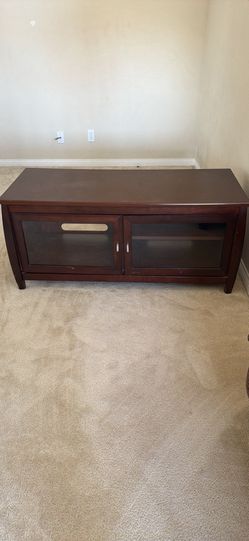 TV Stand / Entertainment Center