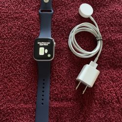 Apple WATCH  Serie 5, GPS ONLY, Excellent Working Conditions. Just Upgrade Mine.