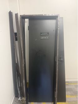 Comercial doors