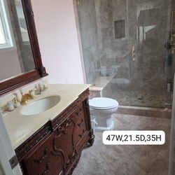 TRADITIONAL STYLE VANITY INCLUDING MATCHING MIRROR 47" W x 21.5" D x 35" H
ASSEMBLED 