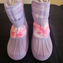 GIRL SNOW BOOTS SIZE 11