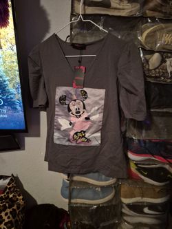 Brand New With Tags Minnie Mouse Grey slShirt