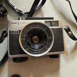 Sears Easi-Load FC 600 Vintage Camera with Case (Works)