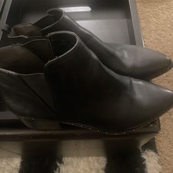 Bar 111  Black Boots