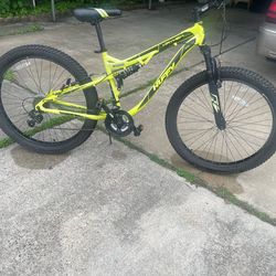 Fad tire huffy mountain bike