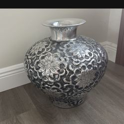 Gorgeous Asian Floral print Silver Vase