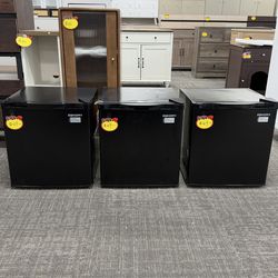 1.1 Cubic Feet Mini Freezer ✨19.5”H Countertop, Single Door Compact Upright Freezer with Reversible Door, Removable Shelves, Small freezer for Home/Do