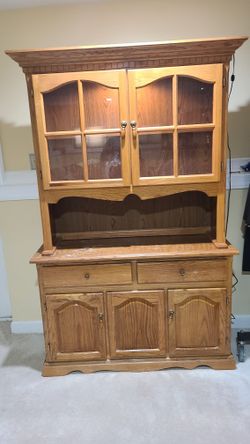 China Cabinet And Hutch