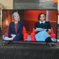 43 Inch Roku Hisense 4k Smart Beautiful Tv Comes With Remote Control Shows Great Picture Works Perfect Guaranteed 