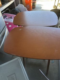 4 Mesitas Con Su Vase Buenad Condiciones $30 Obo