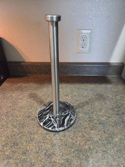 Paper towels holder