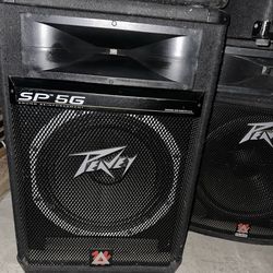 Pair of Peavey SP-5G PA 15” speakers, 1000 Watts. in perfect condition! SP 5G.