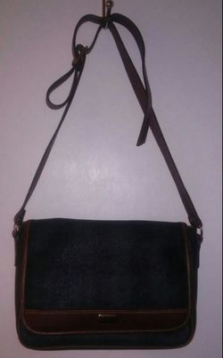 Carryland shoulder bag