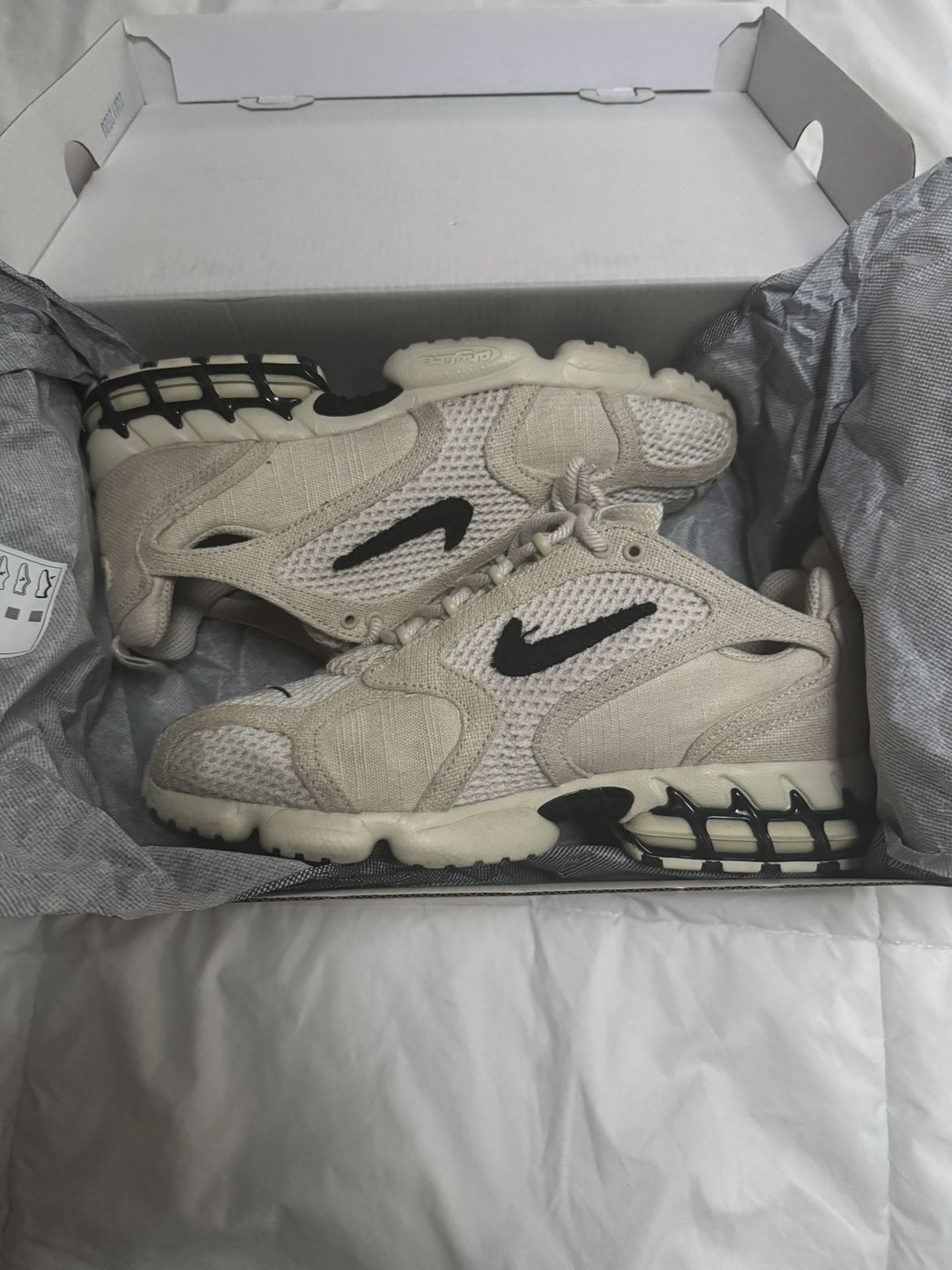 Nike Stussy Spirdon Cage 2 Fossil