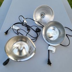 electric aluminum clamp lights, set of 3 lights and 2 bulbs