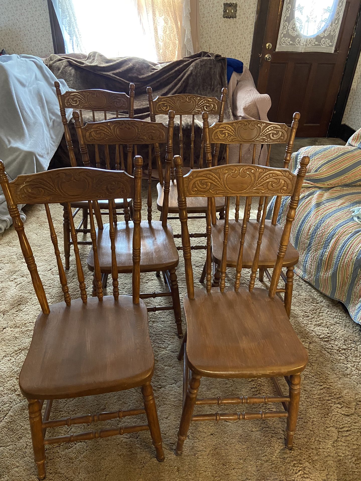 6 Solid Wood Antique Dining Chairs 