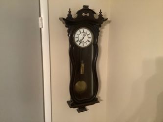 Wall clock Wienna one weight regulator.