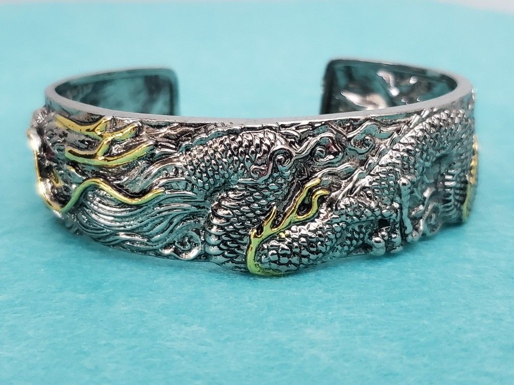 Silver Tone Metal Cuff Bracelet With Dragon Design