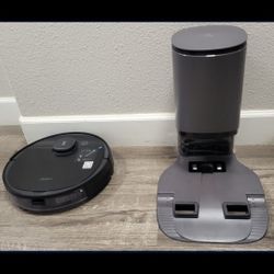 Charging Station and Automatic Vacuum Cleaner