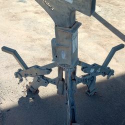 Manhole Clamp / 