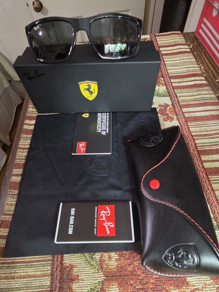 Ray Ban Ferrari Sun Glasses