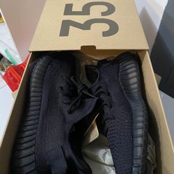 Yeezy 350 v2