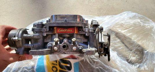 Edelbrock 4barrel Carburetor