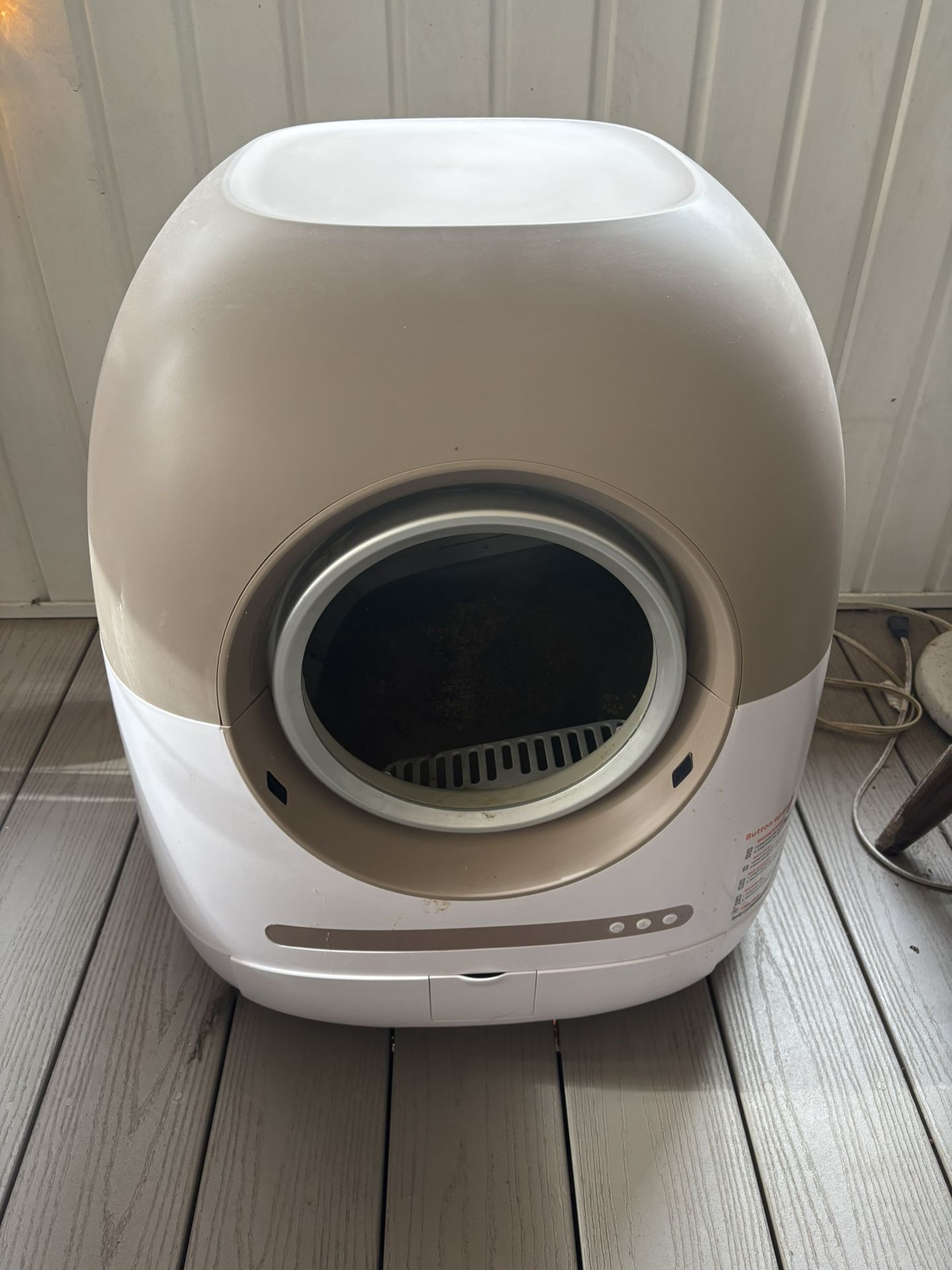 Self Cleaning Litter Box Barely Used