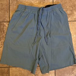Men’s Lululemon shorts Size Meidum 