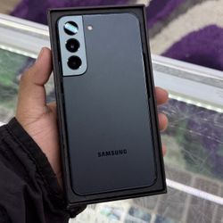 Samsung Galaxy S22 Unlocked 💯