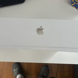 Apple AirPods + Apple AirPods Max