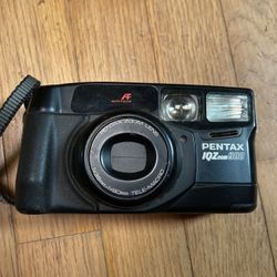 Pentax Zoom Lens 1Q Zoom 900 camera