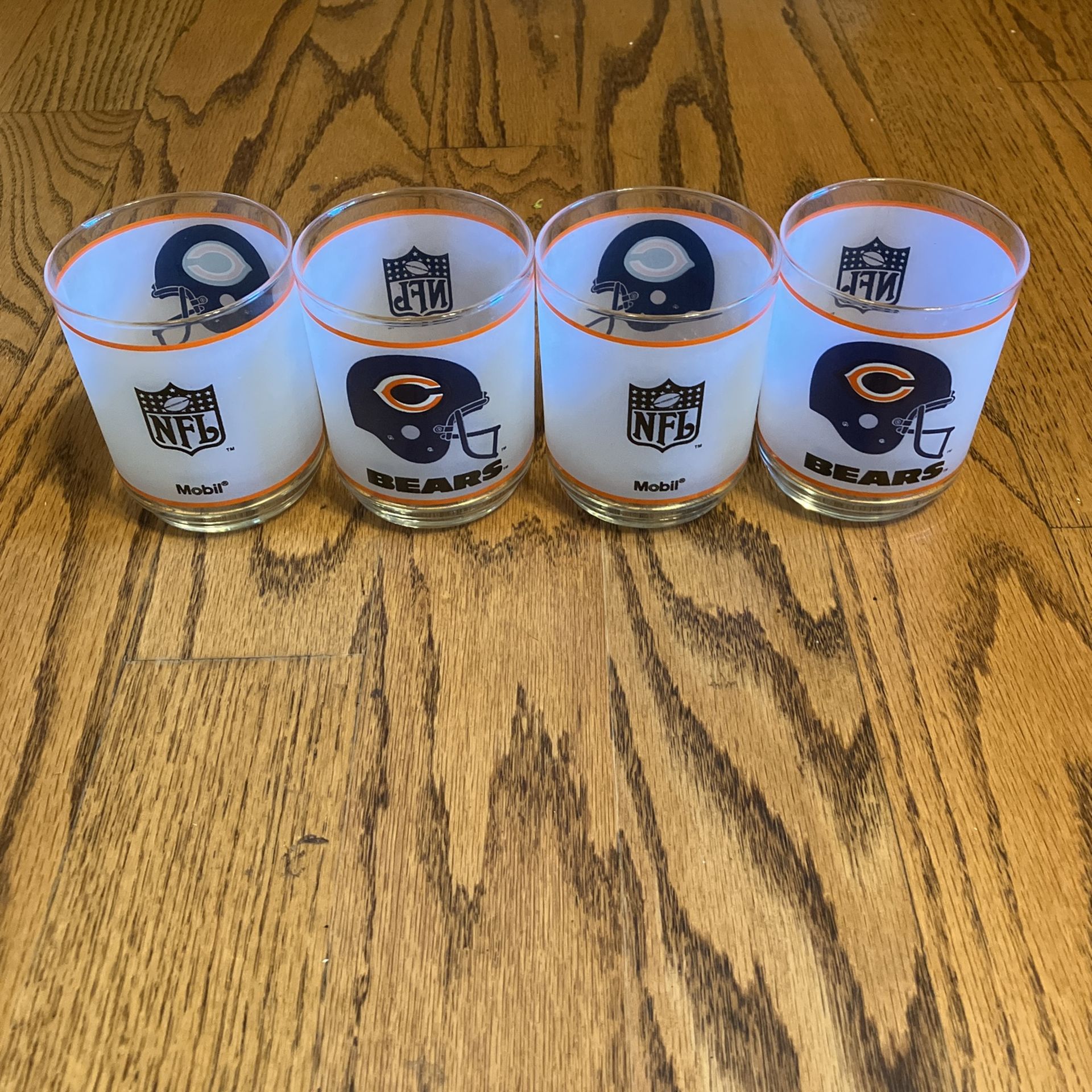 Vintage 1980’s Chicago Bears Frosty Glasses