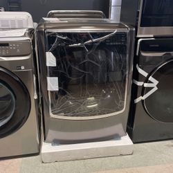 SIGNATURE 9.0 Cu. Ft. Smart Gas Dryer with Steam and Sensor Dry - Black Stainless Steel Model:DLGX9501K