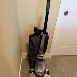 Kirby Vacuum w/ Shampoo Kit
