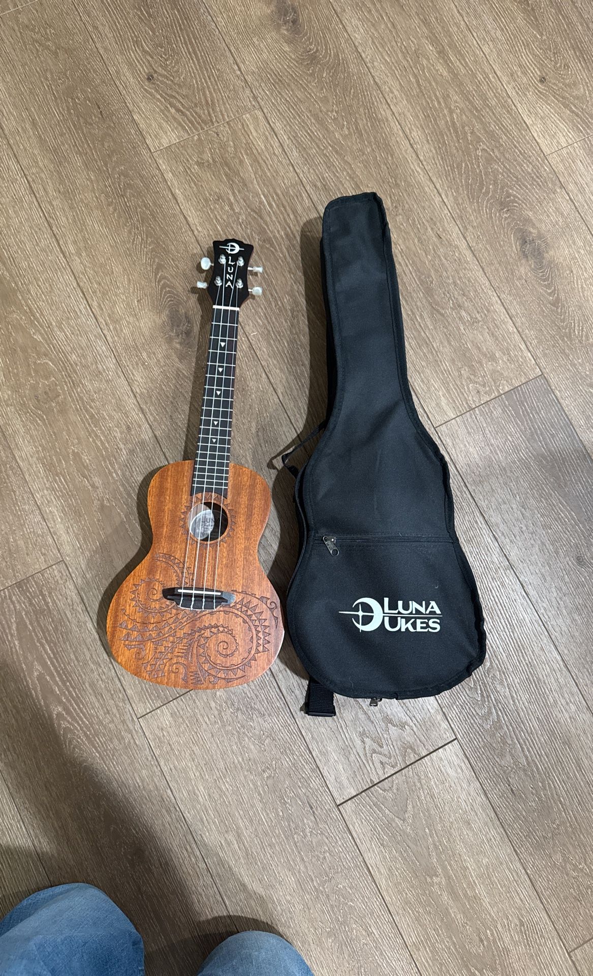 Luna Ukulele