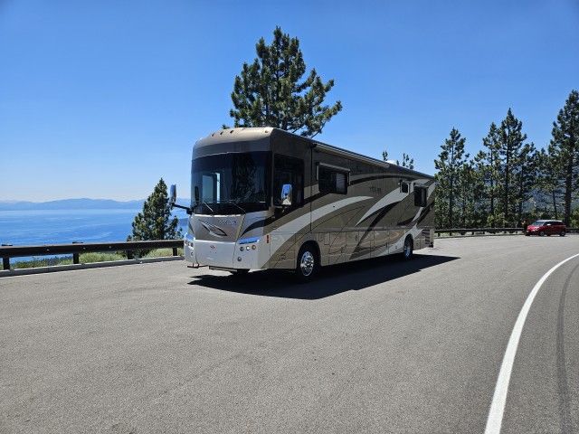 2009 Winnebago Tour 40WD