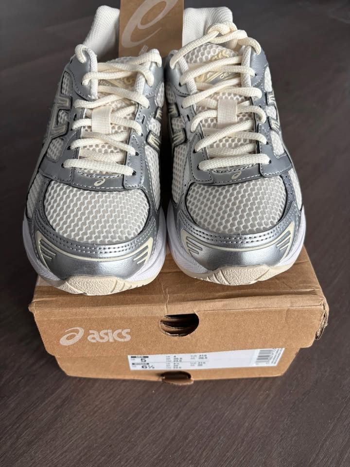 Asics Gel-1130 2 in White & Silver