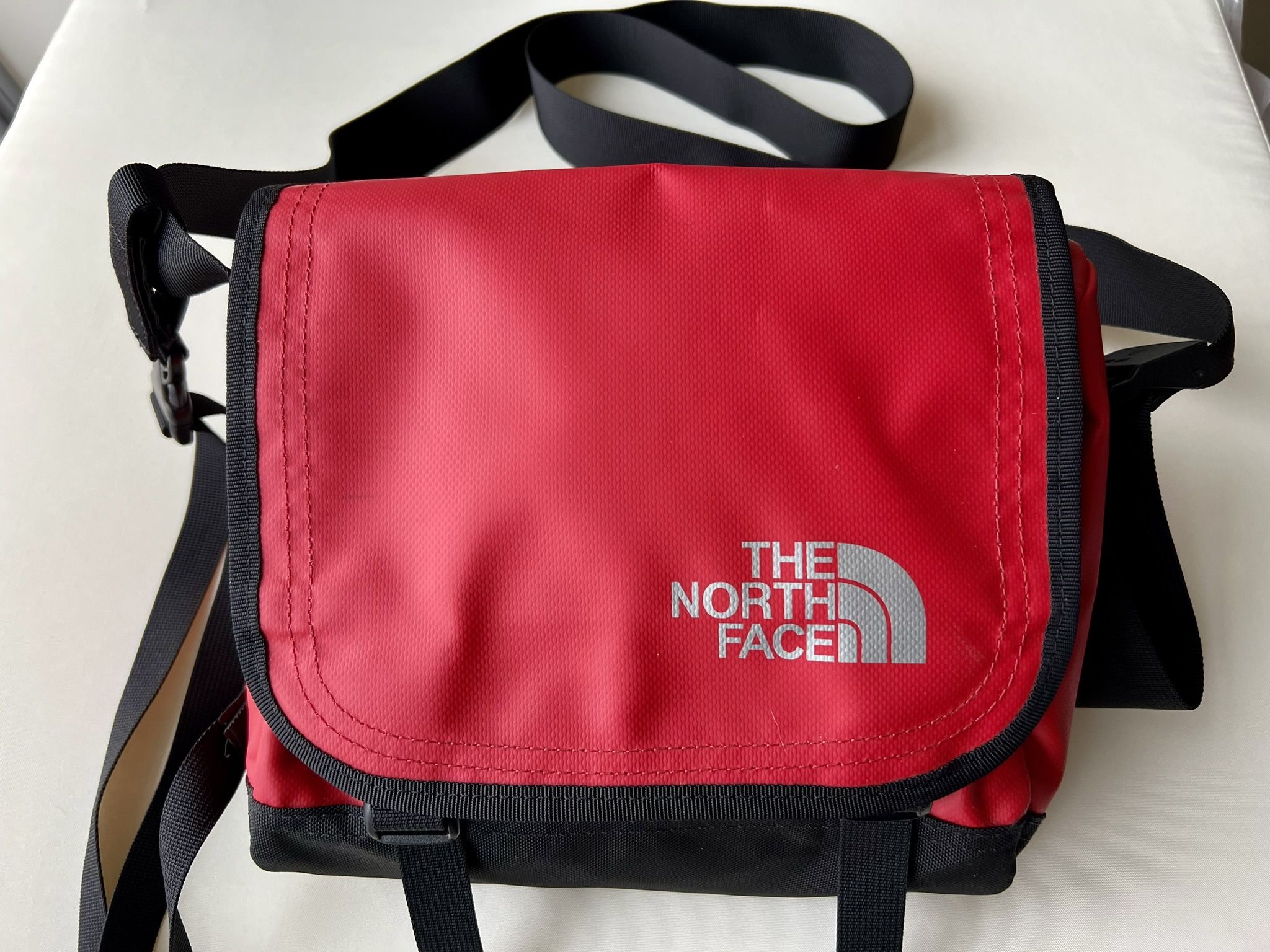 The North Face X-small Messenger Bag