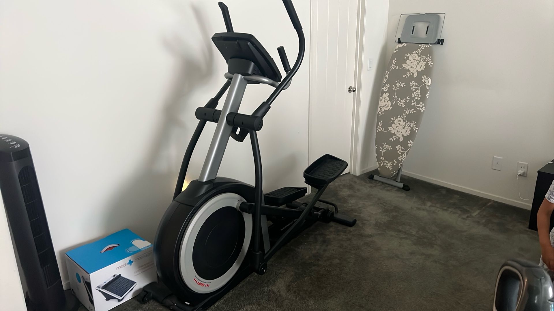 Pro-form Carbon E7 Elliptical