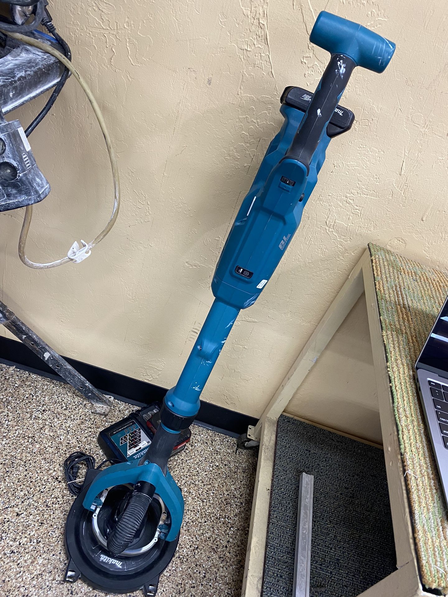 Makita Drywall Sander 18v Brushless 