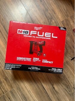 Milwaukee 18g narrow crown stapler (new)
