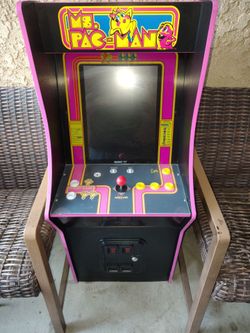 Ms Pac Man Arcade Game 1UP