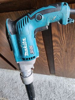 Makita 3500 Corded quik drive drill