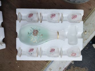 Vintage decanter set